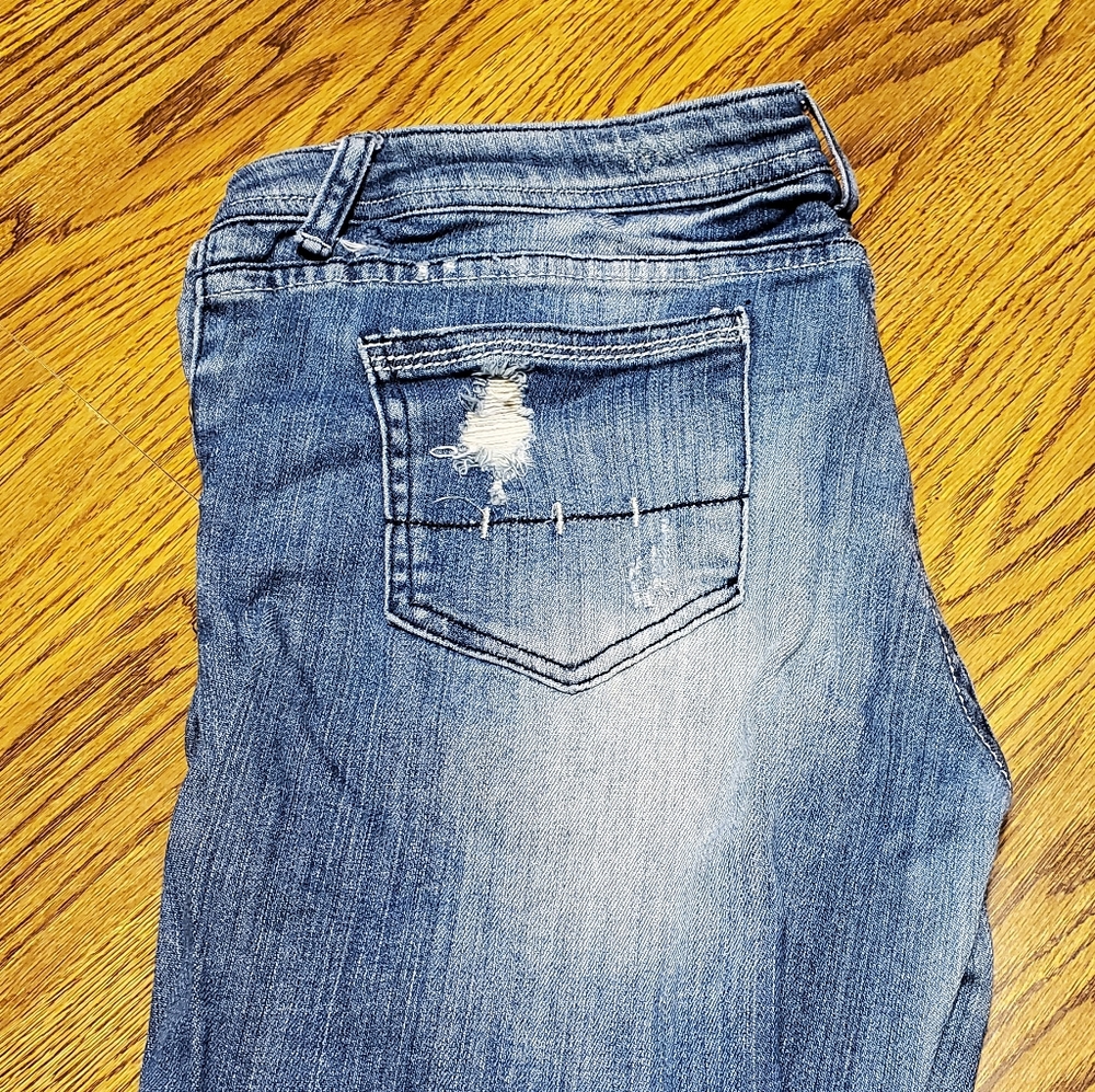 Machine Distressed Jeans Size 13 - Picture 9 of 13